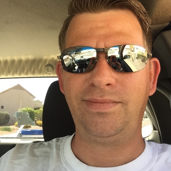 Meet your Posher, Brent - Picture 1 of 1